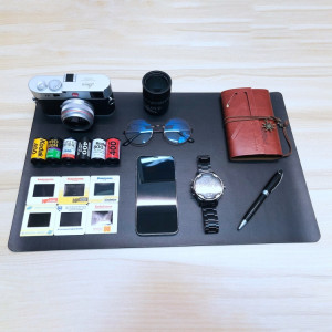 20 en 1 faux modèle de caméra factice non fonctionnel pour Leica + modèles d'objectif de caméra + modèle de téléphone + modèles de coque de film + ordinateur portable + lunettes + tapis de bureau accessoires de SH15251274-20