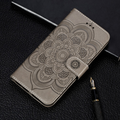 Etui à rabat horizontal en cuir Mandala avec motif gaufrage pour iPhone 11 Pro Max, avec support et logements pour cartes, portefeuille et cadre photo et lanière (Gris) SH601G632-37
