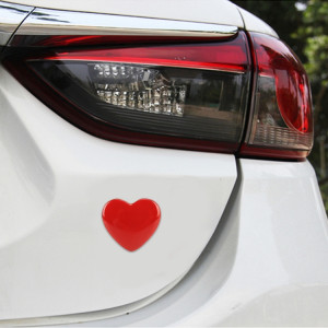 Autocollant décoratif en métal en forme de coeur de voiture (rouge) SH548R625-20