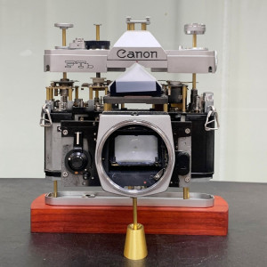 Accessoires de salle de modèle de faux appareil photo factice non fonctionnel Afficher le modèle de caméra de studio photo pour Canon (rouge) SH372R704-20