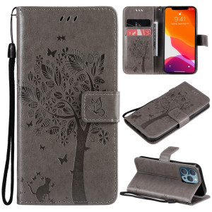 Tree & Cat Motif pressé Impression Horizontale Flip PU Coque en cuir PU avec support & carte Slots & Portefeuille et longe pour iPhone 13 PRO (gris) SH903B1650-20