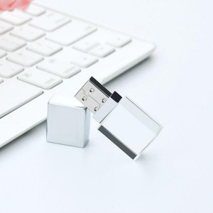 Crystal Flash Light émetteur USB 2.0 Flash Drive Musique de voiture USB Lecteur flash USB, Capacité: 32 Go (Blanc) SH903A289-20