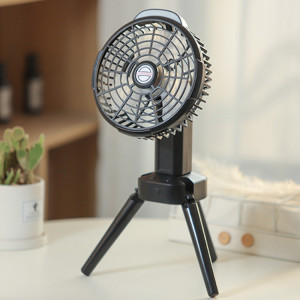 Camping en plein air Ventilateur de charge USB Ventilateur à tête pivotante avec trépied LED (Noir) SH001B139-20