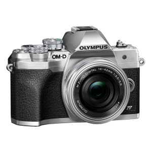 Olympus OM-D E-M10 Mark IV Kit + 14-42 Pancake Zoom argent 574387-20