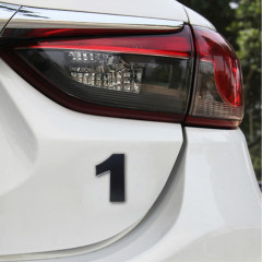 Décalque d'autocollant auto-adhésif, emblème 3D du numéro de véhicule un emblème de véhicule de voiture, taille: 3.6 * 4.5 * 0.5cm