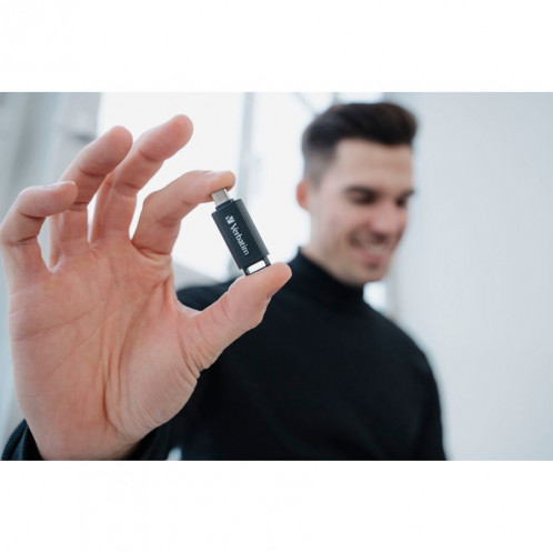Verbatim Retractable 64GB USB 3.2 Gen 1 USB-C 776470-06
