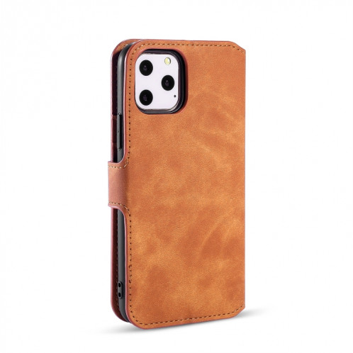 Etui à rabat horizontal côté huile DG.MING avec support, fentes pour cartes et portefeuille pour iPhone 11 Pro Max (Marron) SD903B151-07