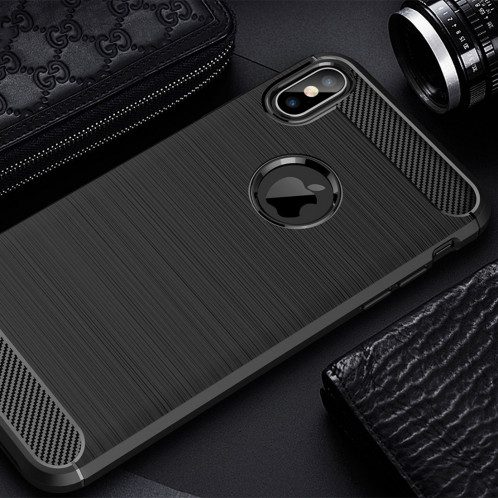 Étui de protection arrière en TPU antidérapant en fibre de carbone à texture brossée pour iPhone XS Max (noir) SH052B851-010