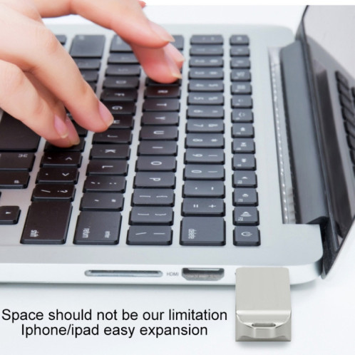 S31 3 en 1 16 Go Micro USB 2.0 + USB-C / Type-C + Interface à 8 broches Disque Flash en métal Twister (Argent) SH241S1984-010