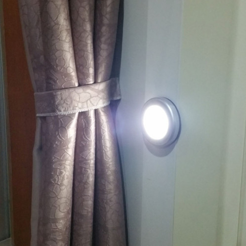 Capteur de mouvement du corps humain PIR + contrôle de la lumière Veilleuse à LED à lumière blanche, Mini lampe à 6 LED pour placard / armoire / escaliers / chambre à coucher, distance du capteur: 5 m, DC 5 V SH3501383-010