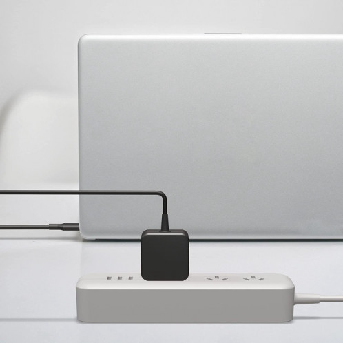 65W 20V 3.25A Carré Carré Portable Type-C Power Adapter, US Plug SH503865-07