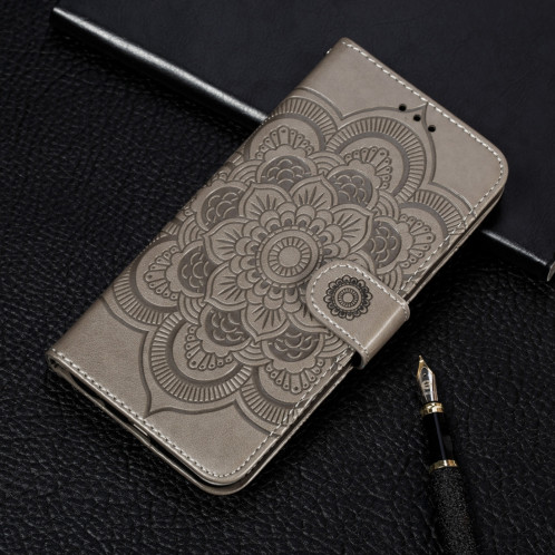 Etui à rabat horizontal en cuir Mandala avec motif gaufrage pour iPhone 11 Pro Max, avec support et logements pour cartes, portefeuille et cadre photo et lanière (Gris) SH601G632-07