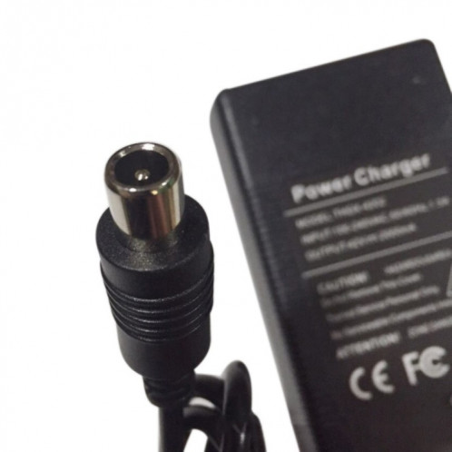 THGX-4202 42V / 2A DC 5.5mm Port de chargement universel Scooter électrique Adaptateur secteur Lithium Battery Chargeur pour Xiaomi Mijia M365 & Ninebot ES2 / ES4, Fiche UK SH460354-06