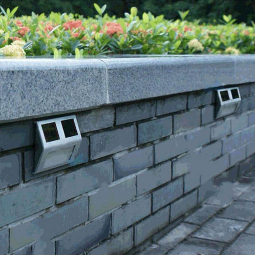 2 LED Contrôle du capteur de lumière à énergie solaire IP44 Applique murale à LED étanche Patio extérieur Voie de jardin Escalier de jardin Étape Éclairage de sécurité de nuit (lumière blanche) SH101A1513-09