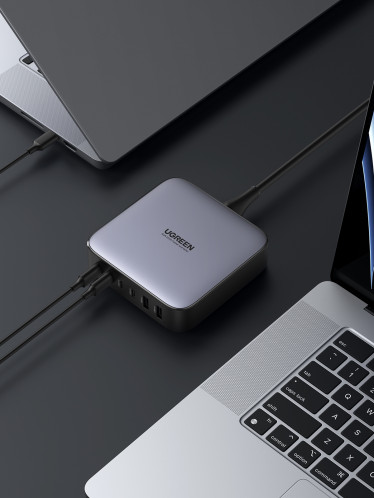 UGREEN 2USB-A+4USB-C 200W Desktop Fast Charger 752740-07
